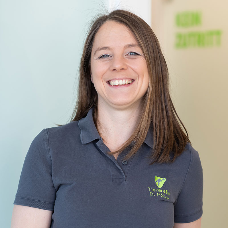 DANIELA FÖLLER Tierärztin mit Schwerpunkt Zahnbehandlungen GPCert(SADen&OS) General Practitioner Certificate Small Animal Dentistry and Oral Surgery