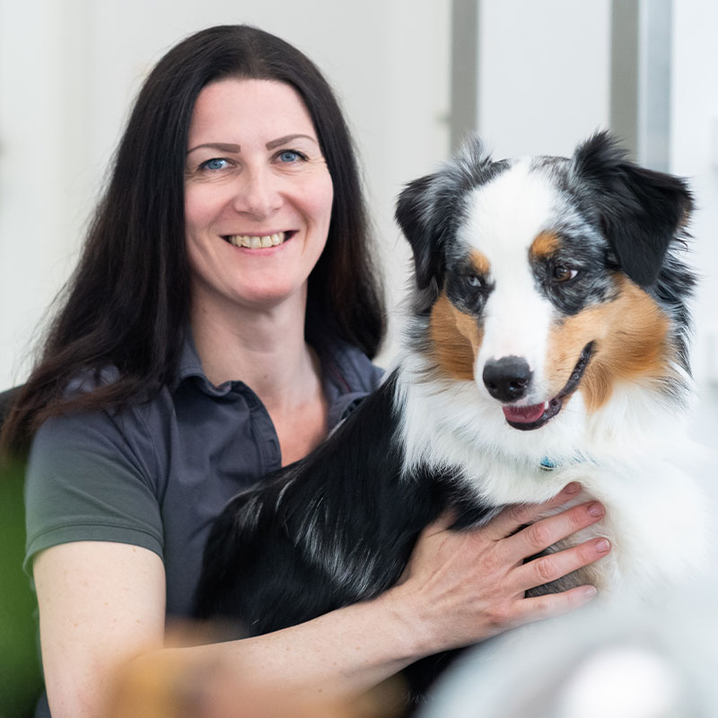 DANIELA BALZER TFA mit Schwerpunkt Anästhesie Sie begleitet unsere Patienten sicher und einfühlsam durch die Narkose.